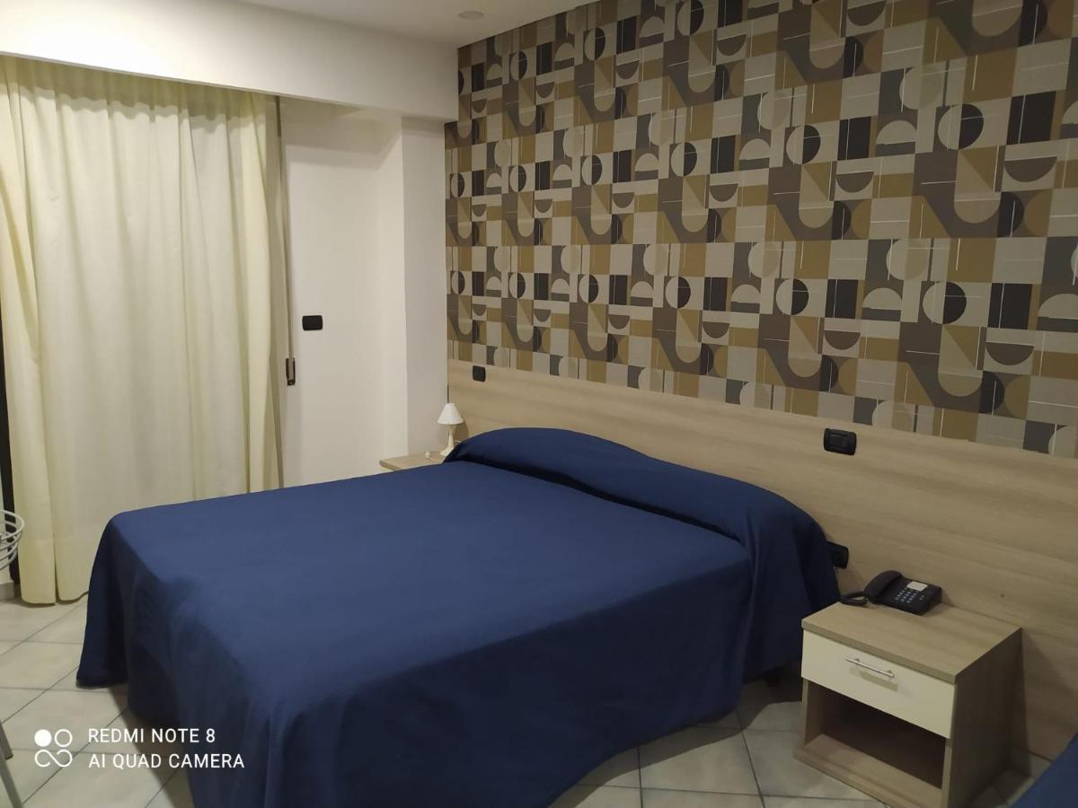 Hotel Poseidon Corigliano Calabro Bagian luar foto