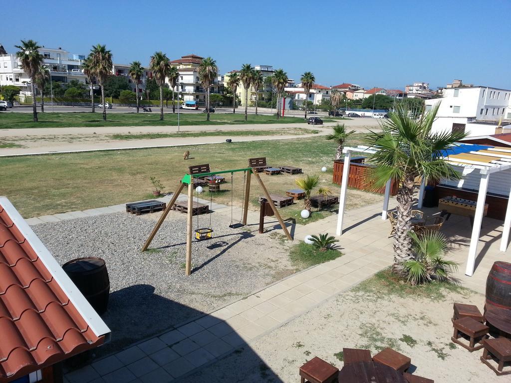 Hotel Poseidon Corigliano Calabro Bagian luar foto