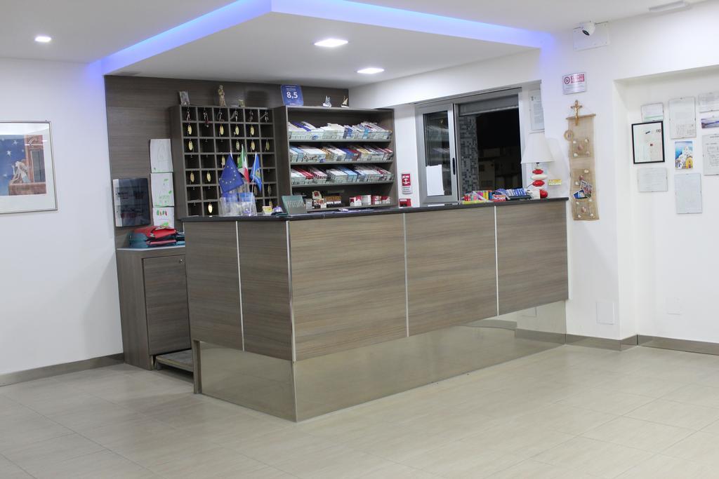 Hotel Poseidon Corigliano Calabro Bagian luar foto