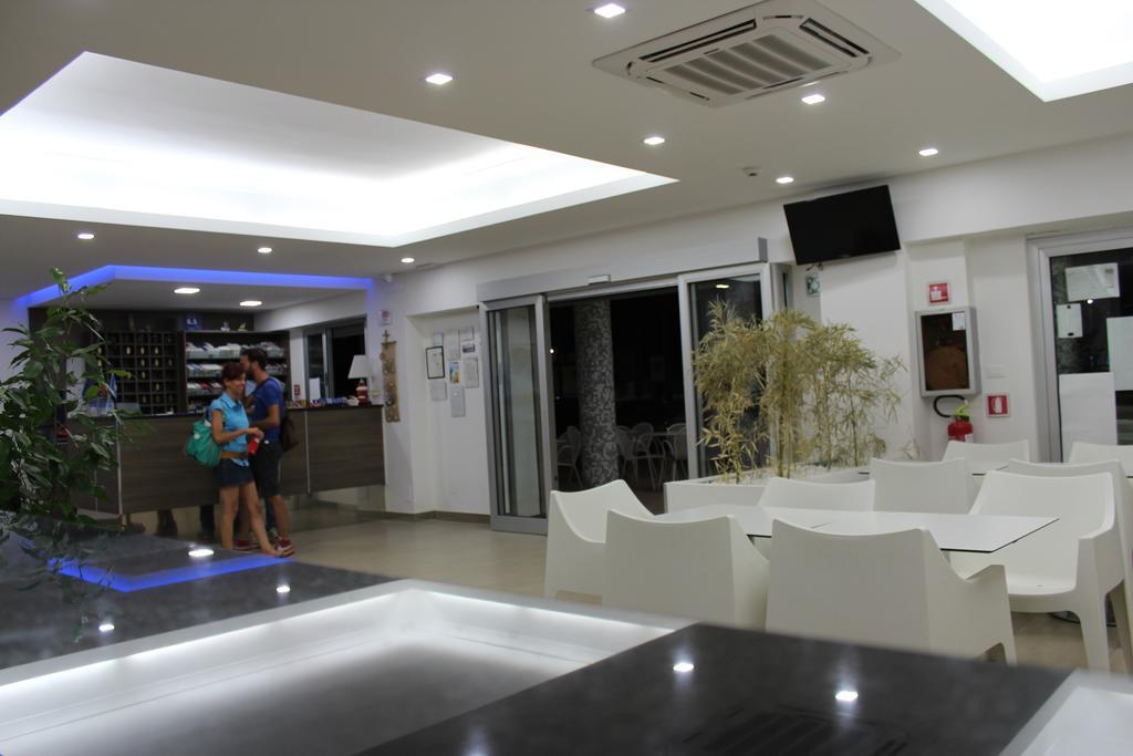 Hotel Poseidon Corigliano Calabro Bagian luar foto