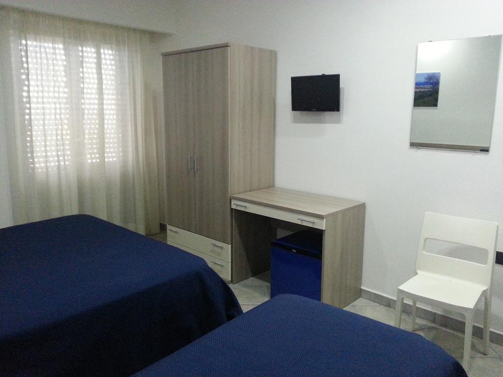 Hotel Poseidon Corigliano Calabro Bagian luar foto