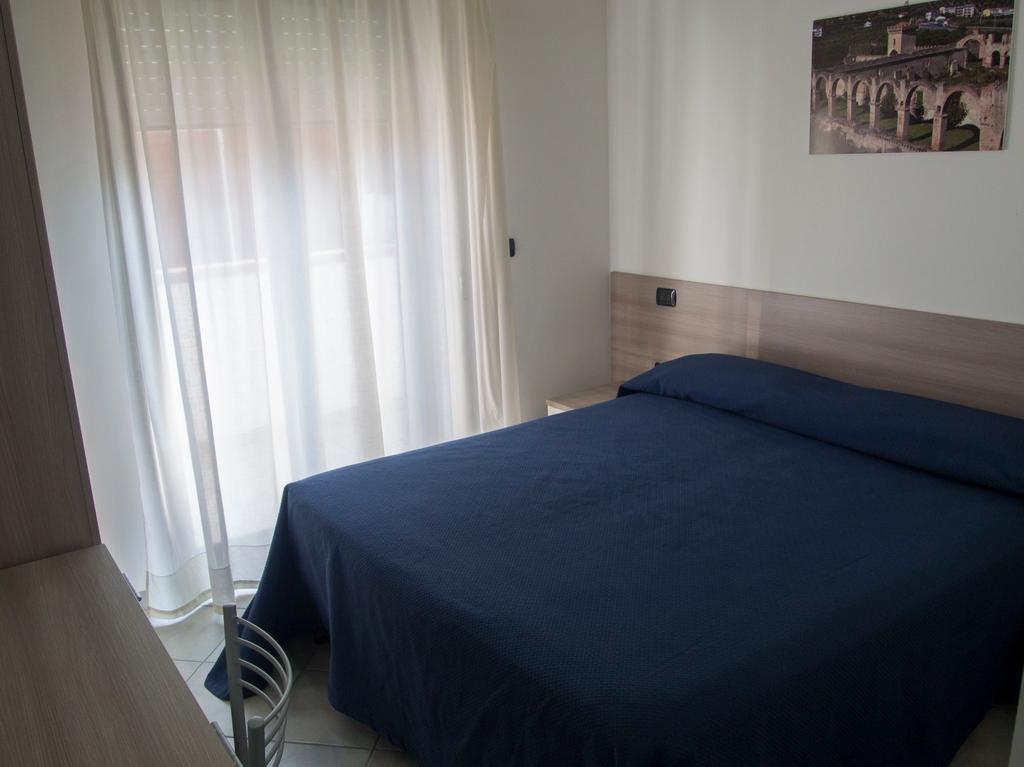 Hotel Poseidon Corigliano Calabro Bagian luar foto